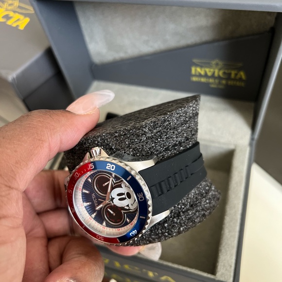 INVICTA Mickey Mouse Watch Set ~NIB π¦ - Picture 12 of 16